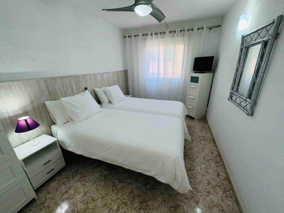 Las Vistas Beach Los Cristianos 2 Swimming Pools Экстерьер фото